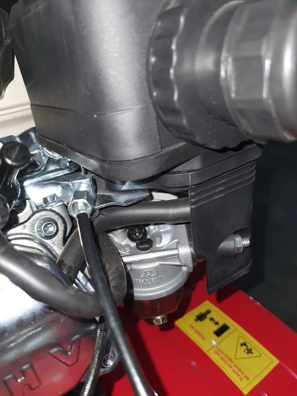 Máy Xới Đất Oshima XDX-C 7.0HP Đỏ 4 Thì Chính Hãng – Giải Pháp Làm Đất Hiệu Quả - Góc nhìn 5